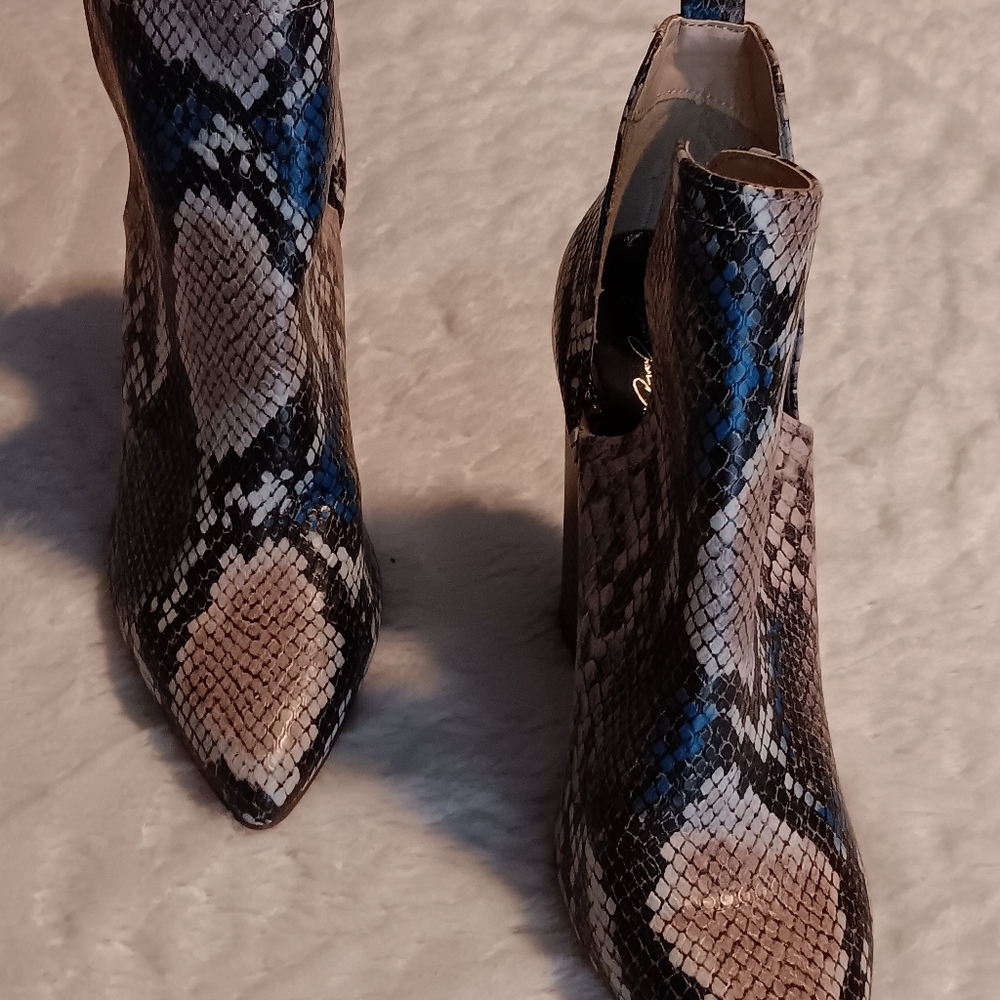 JustFab Blue and Black Ankle Booties with Sleek Silhouette